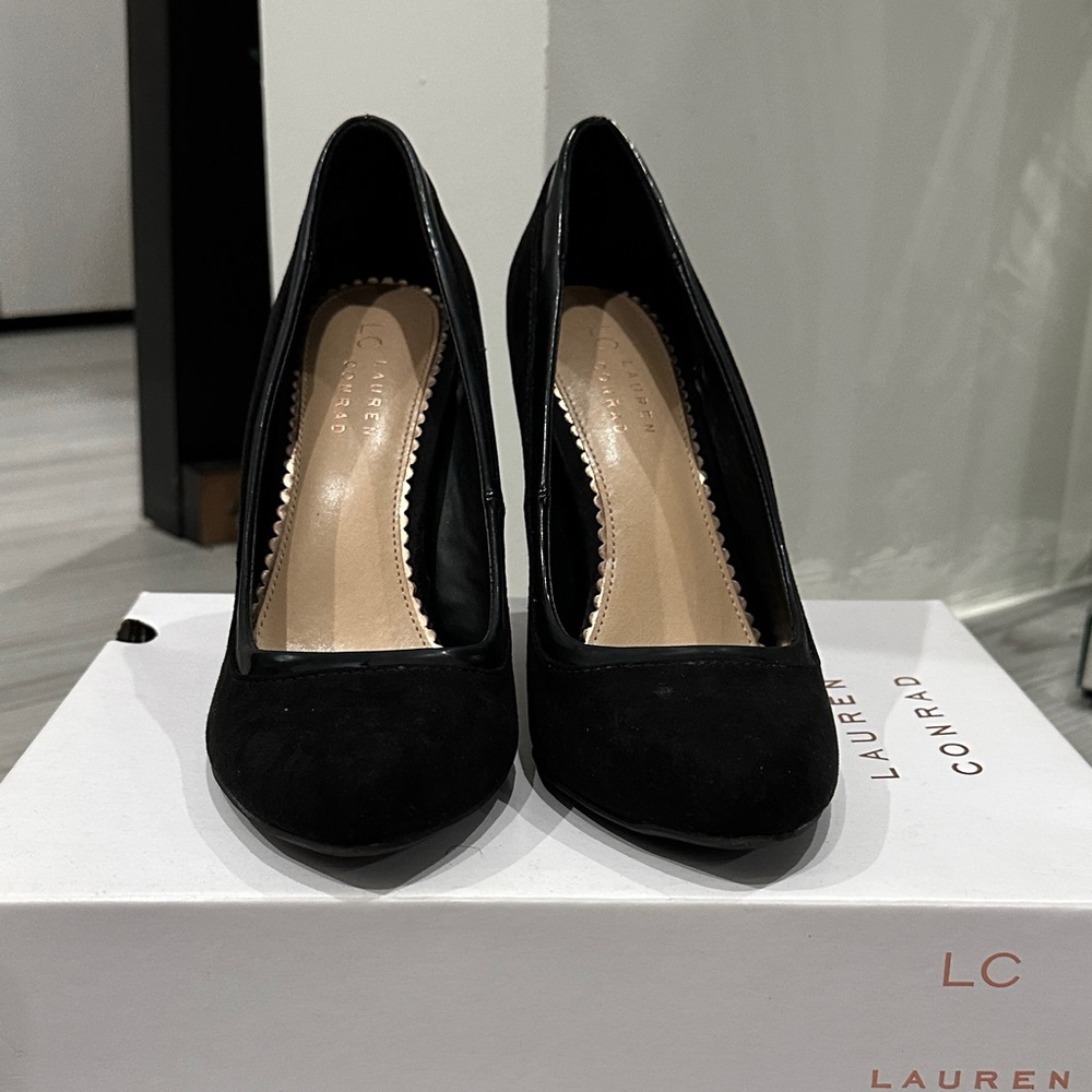 LC Lauren Conrad Classic Black Heels
